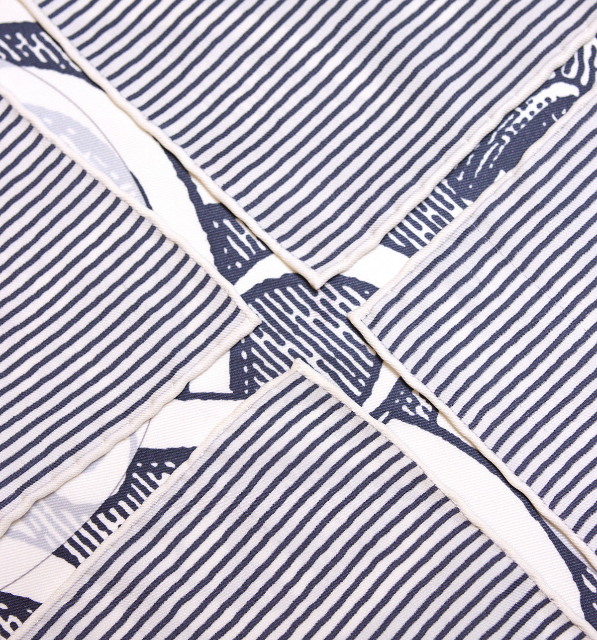 Hermès SUITE ET POURSUITE 70