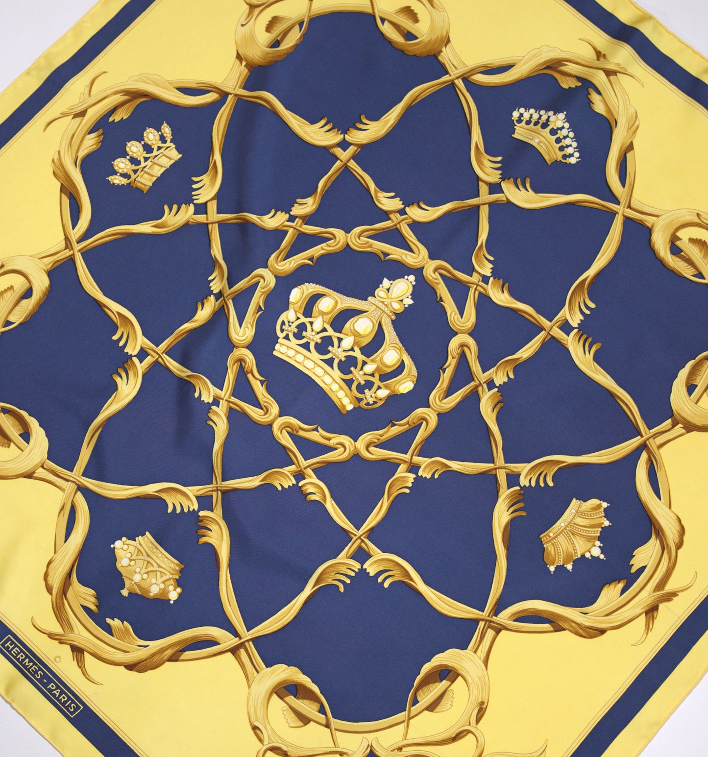 Hermès COURONNES (Crown) 90